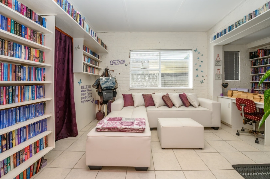 3 Bedroom Property for Sale in Kabega Park Eastern Cape